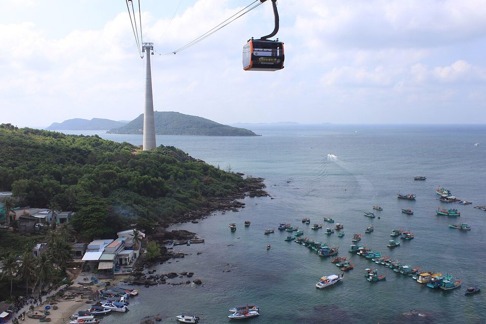 Hon Thom cable car and Sun World
